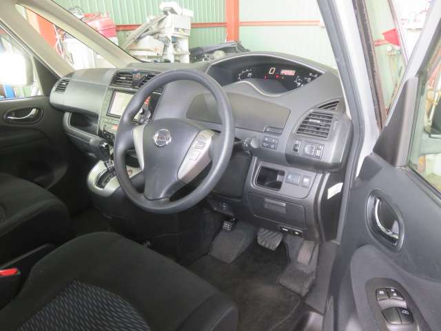 日産 セレナ ２．０ ２０Ｘ Ｓ－ＨＹＢＲＩＤ H25年 (東海) 99