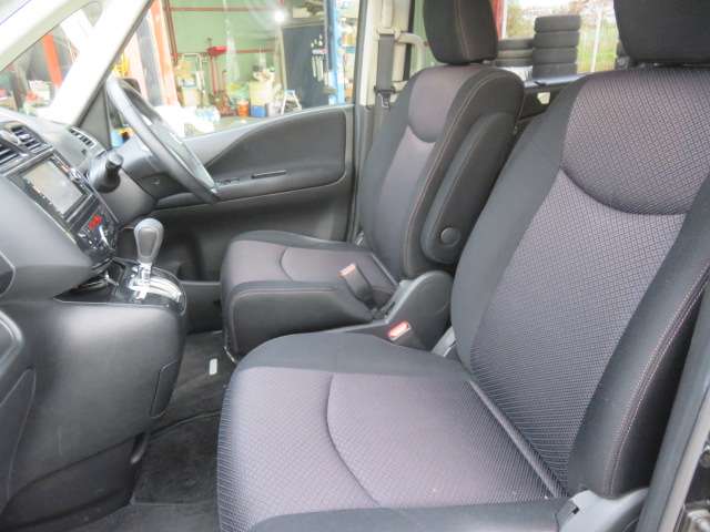 日産 セレナ ２．０ ハイウェイスター Ｓ－ＨＹＢＲＩＤ H24年 (東海) 99
