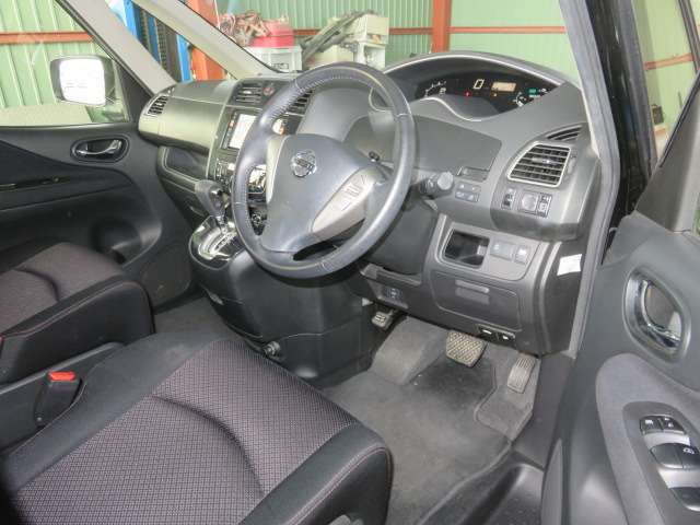 日産 セレナ ２．０ ハイウェイスター Ｓ－ＨＹＢＲＩＤ H24年 (東海) 99