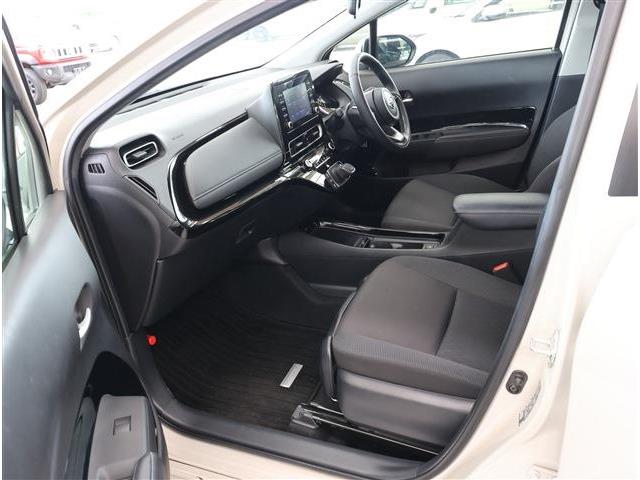 トヨタ アクア １．５ Ｇ Ｅ－ＦＯＵＲ ４ＷＤ R5年 (東海) 99
