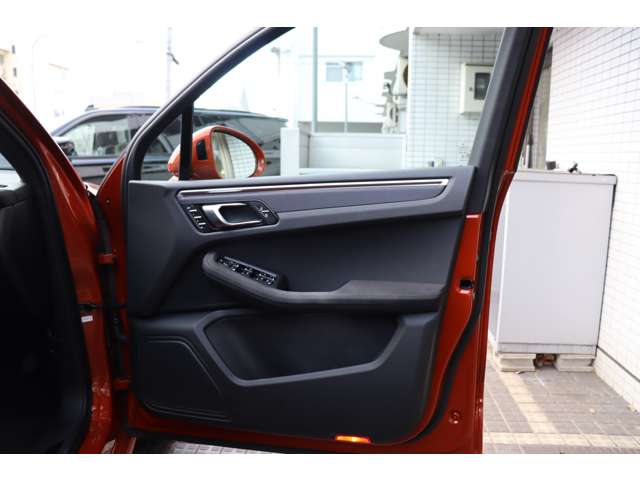 ポルシェ マカン ＧＴＳ ＰＤＫ ４ＷＤ R5年 (東海) 99
