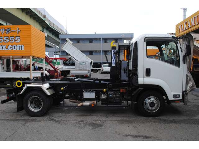 いすゞ フォワード ５．２ＤＴ アームロール 脱着式コンテナ専用 H22年 (東海) 99