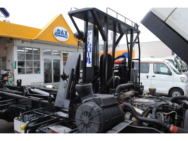 いすゞ フォワード ５．２ＤＴ アームロール 脱着式コンテナ専用 H22年 (東海) 99