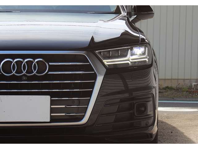 アウディ Ｑ７ ２．０ ＴＦＳＩ クワトロ Ｓラインパッケージ ４ＷＤ H29年 (東海) 99
