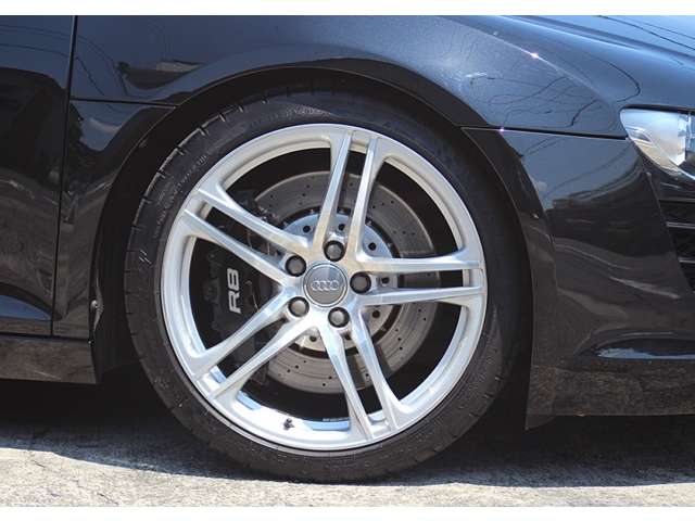 アウディ Ｒ８ ４．２ ＦＳＩ クワトロ ４ＷＤ H20年 (東海) 99