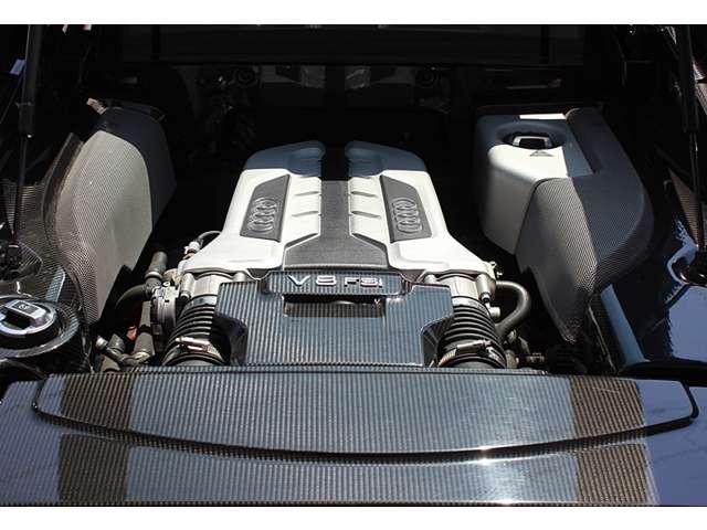 アウディ Ｒ８ ４．２ ＦＳＩ クワトロ ４ＷＤ H20年 (東海) 99