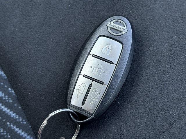日産 セレナ ２．０ ２０Ｘ Ｓ－ＨＹＢＲＩＤ H24年 (近畿) 99