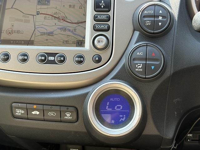 ホンダ フィット　ハイブリッド １．３ ナビプレミアムセレクション H23年 (近畿) 99