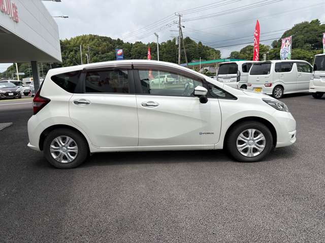 日産 ノート １．２ Ｅ－ＰＯＷＥＲ Ｘ H30年 (関東) 99