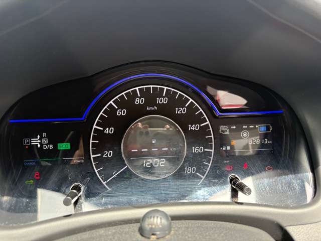 日産 ノート １．２ Ｅ－ＰＯＷＥＲ Ｘ H30年 (関東) 99