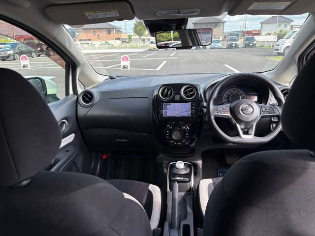 日産 ノート １．２ Ｅ－ＰＯＷＥＲ Ｘ H30年 (関東) 99