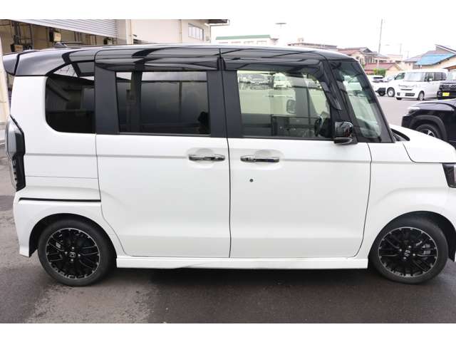 ホンダ Ｎ　ＢＯＸ カスタム ６６０ Ｌ ターボ R5年 (中国) 99