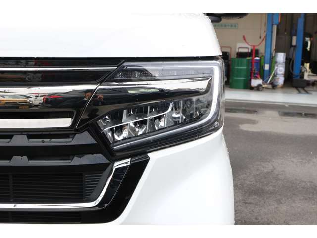 ホンダ Ｎ　ＢＯＸ カスタム ６６０ Ｌ ターボ R5年 (中国) 99
