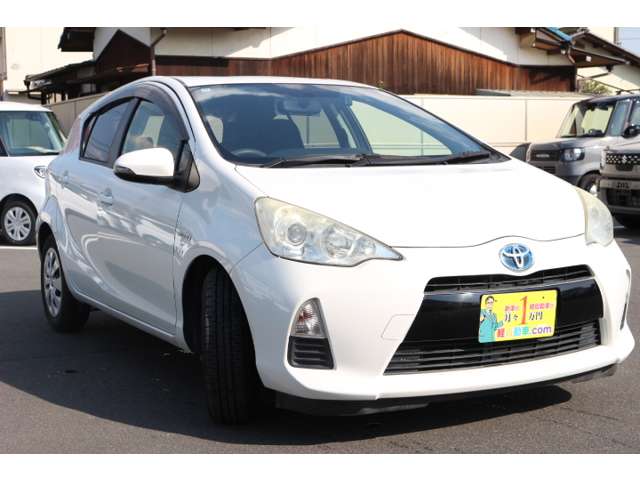 トヨタ アクア １．５ Ｓ H25年 (中国) 99