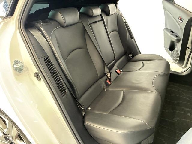 トヨタ プリウスＰＨＶ １．８ Ａ プレミアム R4年 (中国) 99