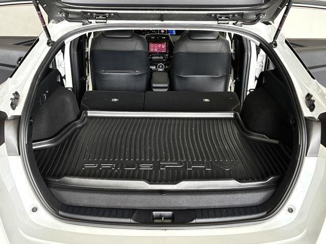 トヨタ プリウスＰＨＶ １．８ Ａ プレミアム R4年 (中国) 99