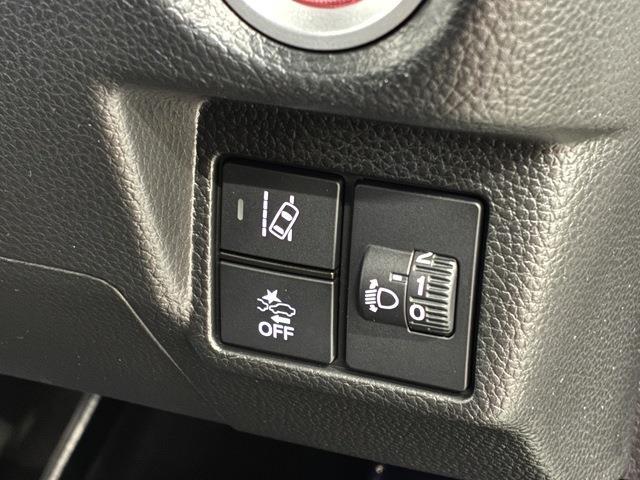 ホンダ Ｎ　ＢＯＸ カスタム ６６０ Ｌ R4年 (中国) 99