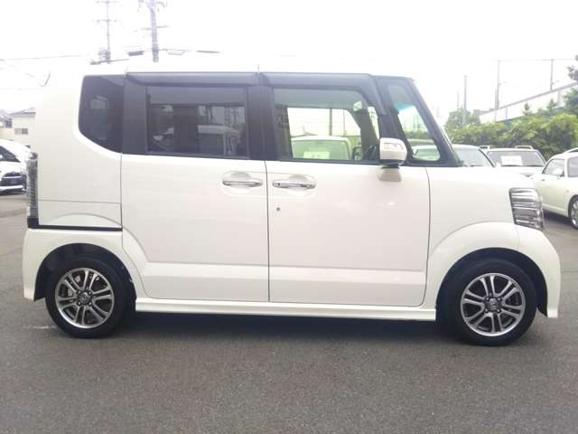 ホンダ Ｎ　ＢＯＸ ６６０ カスタムＧ ＳＳパッケージ H27年 (中国) 99