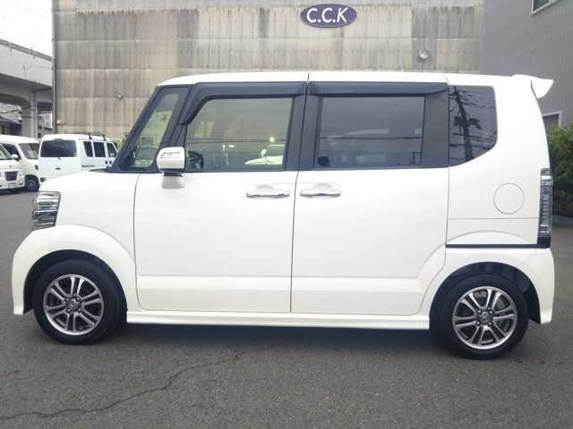 ホンダ Ｎ　ＢＯＸ ６６０ カスタムＧ ＳＳパッケージ H27年 (中国) 99