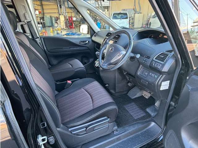 日産 セレナ ２．０ ハイウェイスター Ｓ－ＨＹＢＲＩＤ H26年 () 99