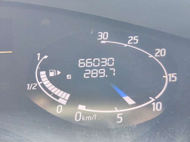 日産 セレナ ２．０ ２０Ｘ Ｓ－ＨＹＢＲＩＤ H26年 () 99