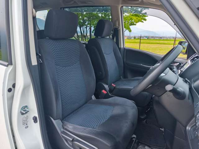 日産 セレナ ２．０ ２０Ｘ Ｓ－ＨＹＢＲＩＤ H26年 () 99