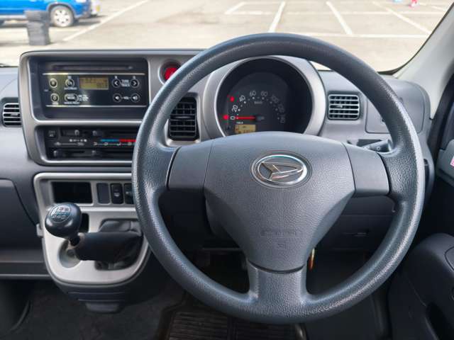 ダイハツ ハイゼットカーゴ ６６０ クルーズ リミテッド ハイルーフ ４ＷＤ H27年 () 99