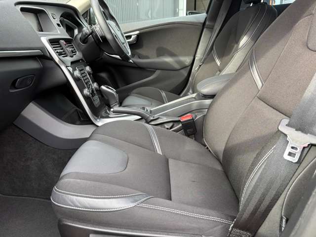 ボルボ Ｖ４０ Ｄ４ モメンタム ディーゼルターボ H30年 (関東) 99
