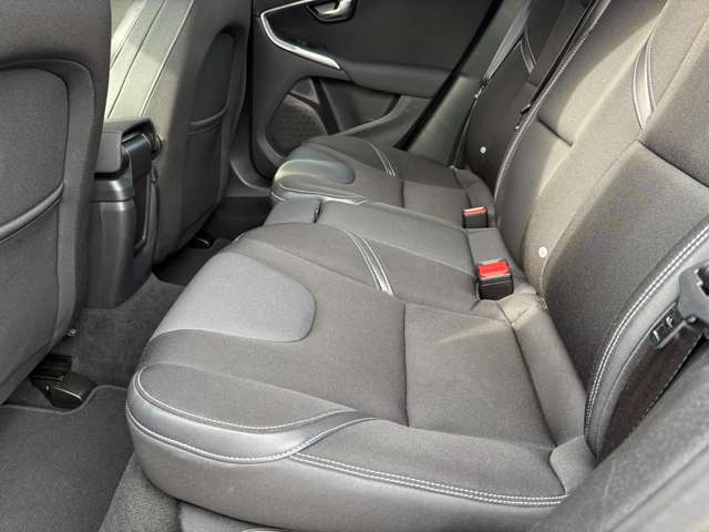ボルボ Ｖ４０ Ｄ４ モメンタム ディーゼルターボ H30年 (関東) 99