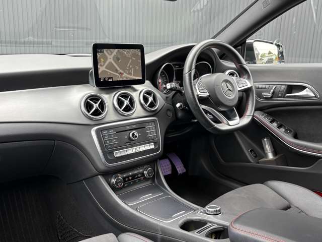 メルセデスベンツ ＣＬＡシューティングブレーク ＣＬＡ１８０ H29年 (関東) 99