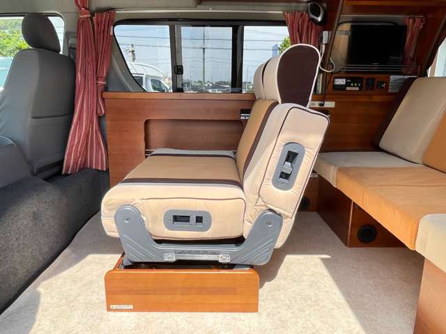 トヨタ ハイエースバン ナッツＲＶ H22年 (関東) 99