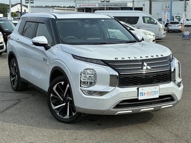 三菱 アウトランダーＰＨＥＶ ＰＨＥＶ ２．４ Ｇ ４ＷＤ R4年 (関東) 99