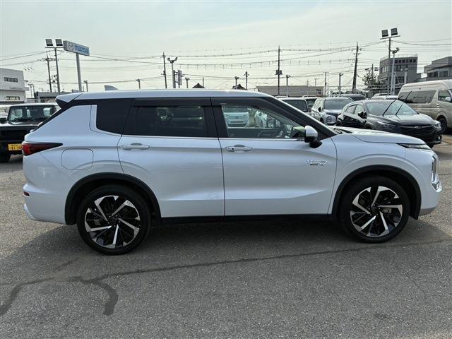 三菱 アウトランダーＰＨＥＶ ＰＨＥＶ ２．４ Ｇ ４ＷＤ R4年 (関東) 99