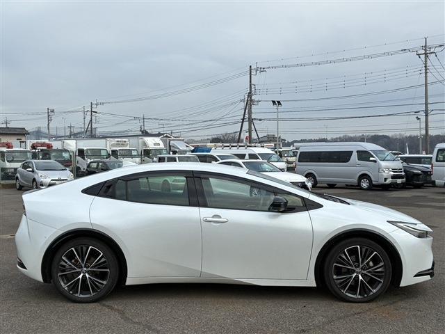 トヨタ プリウス ２．０ Ｚ Ｅ－ＦＯＵＲ ４ＷＤ R5年 (関東) 99
