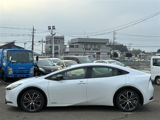 トヨタ プリウス ２．０ Ｚ Ｅ－ＦＯＵＲ ４ＷＤ R5年 (関東) 99