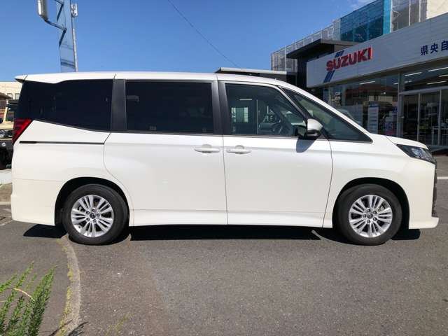 トヨタ ノア ２．０ Ｓ－Ｇ R4年 (関東) 99