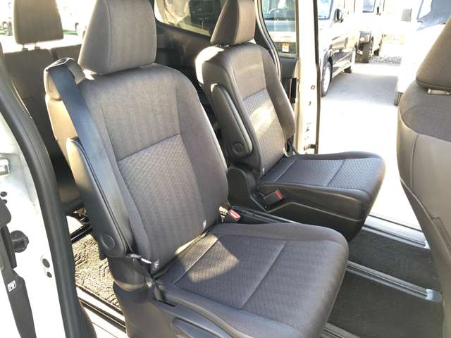 トヨタ ノア ２．０ Ｓ－Ｇ R4年 (関東) 99