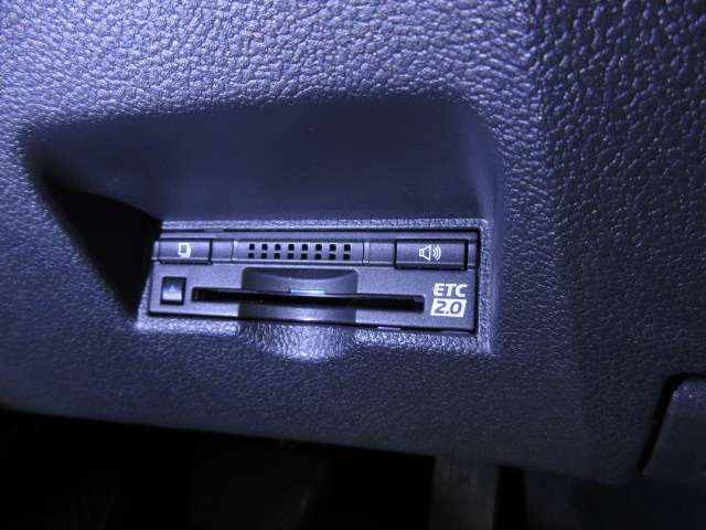 トヨタ プリウスＰＨＶ １．８ Ａ プレミアム H29年 (関東) 99