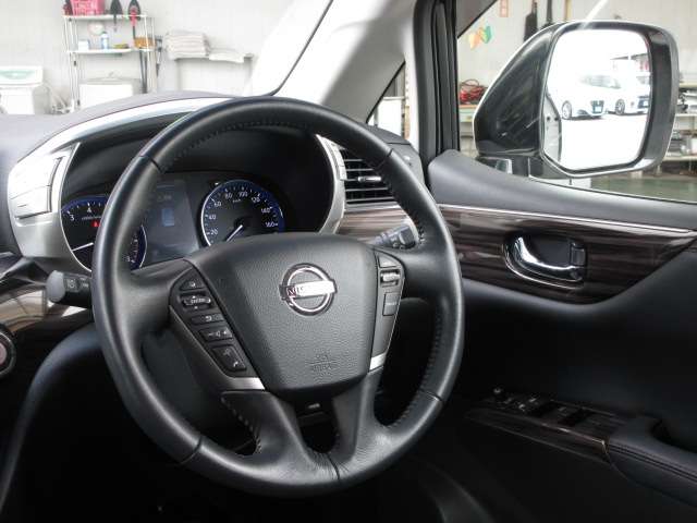 日産 エルグランド ２．５ ２５０ハイウェイスターＳ H27年 (関東) 99