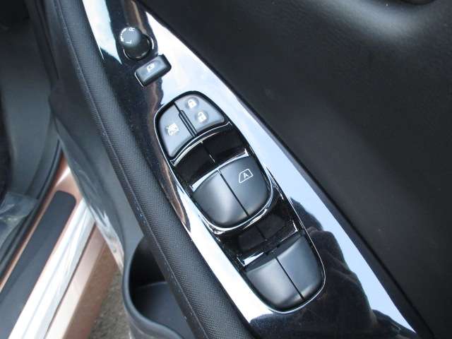 日産 リーフ Ｘ　Ｖセレクション R4年 (関東) 99
