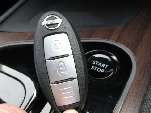 日産 ノートオーラ １．２ Ｇ ＦＯＵＲ レザーエディション ４ＷＤ R4年 (関東) 99