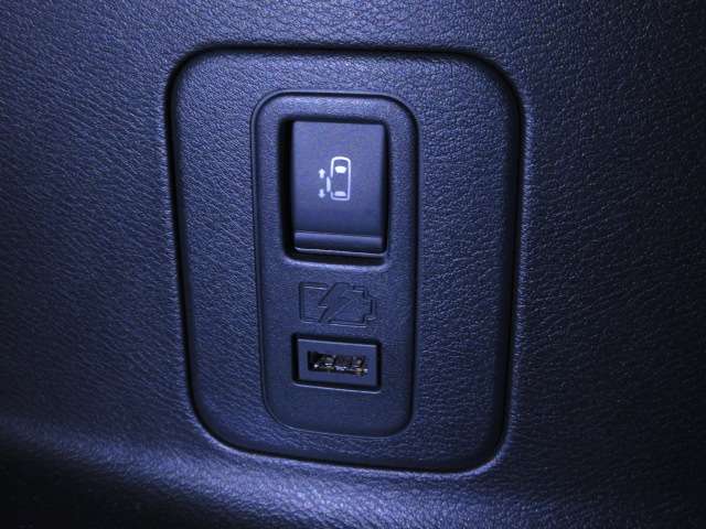 日産 セレナ １．２ Ｅ－ＰＯＷＥＲ ハイウェイスター Ｖ R4年 (関東) 99