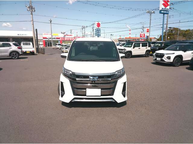 トヨタ ノア １．８ ハイブリッド ＳＩ ＷＸＢＩＩ R2年 (関東) 99
