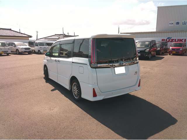 トヨタ ノア １．８ ハイブリッド ＳＩ ＷＸＢＩＩ R2年 (関東) 99