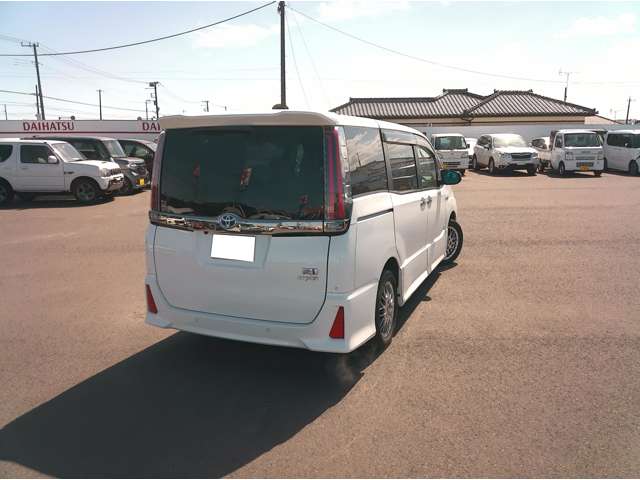 トヨタ ノア １．８ ハイブリッド ＳＩ ＷＸＢＩＩ R2年 (関東) 99