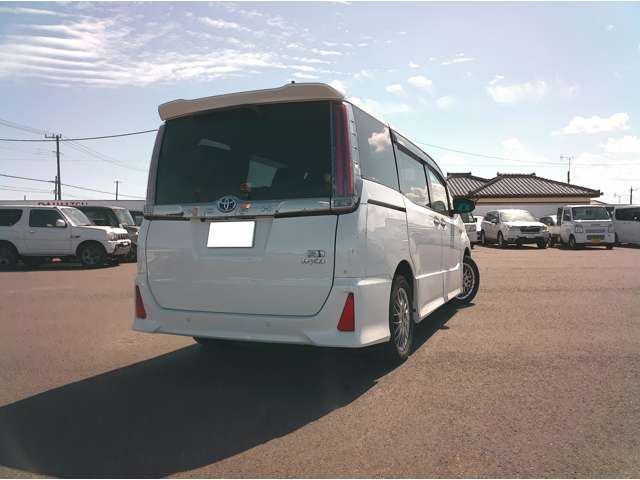 トヨタ ノア １．８ ハイブリッド ＳＩ ＷＸＢＩＩ R2年 (関東) 99