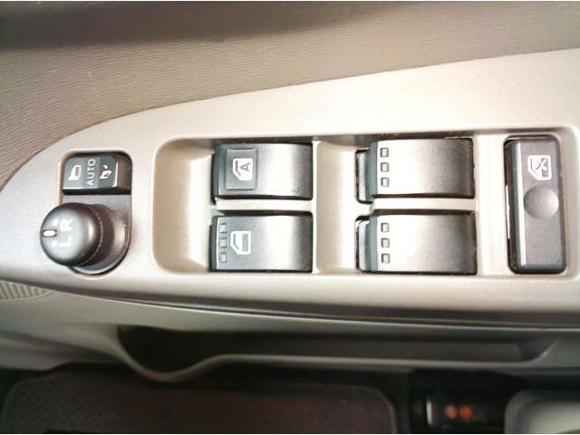 ダイハツ タント ６６０ Ｘ ＳＡＩＩＩ H29年 (関東) 99