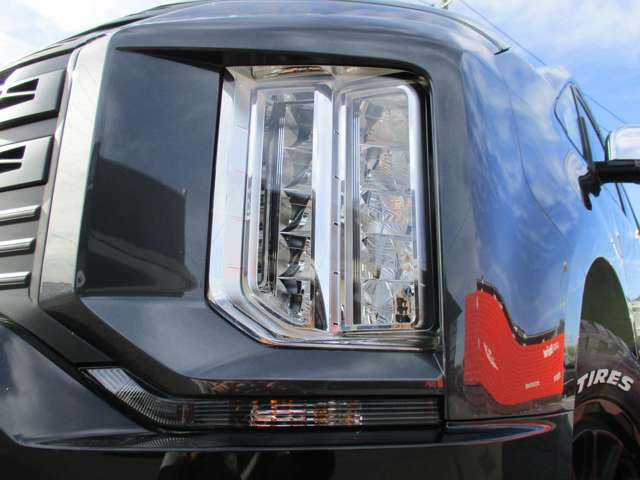 三菱 デリカ　Ｄ：５ ２．２ Ｐ ディーゼルターボ ４ＷＤ R5年 (関東) 99