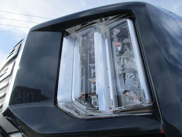 三菱 デリカ　Ｄ：５ ２．２ Ｐ ディーゼルターボ ４ＷＤ R5年 (関東) 99
