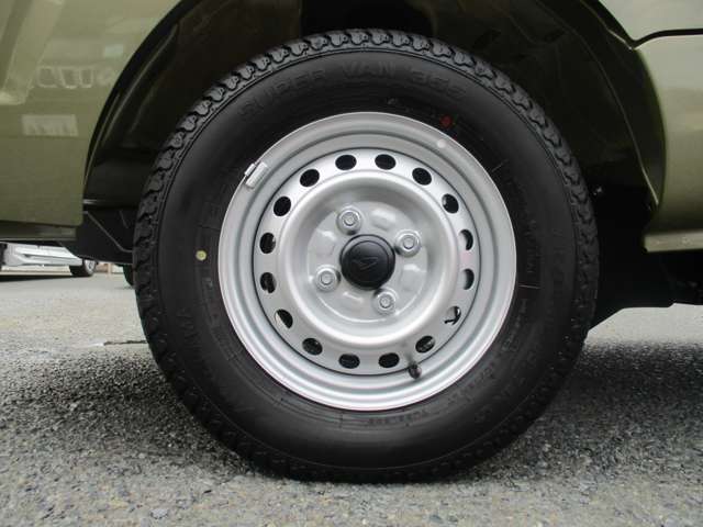 ダイハツ ハイゼットトラック ６６０ ハイルーフ ３方開 ４ＷＤ R7年 (関東) 99